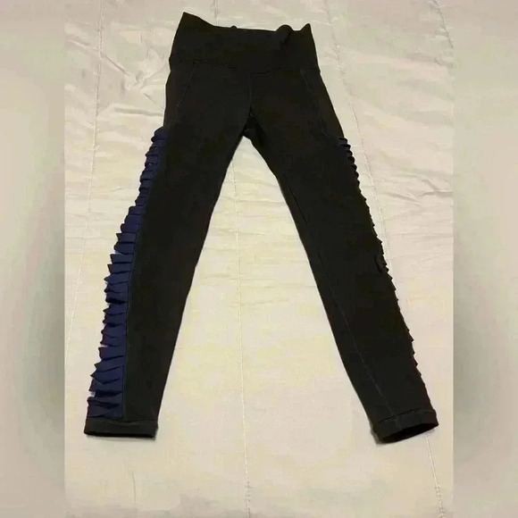 Athleta Salutation Stash w/pocket 7/8 Twist Tight in Powervita ankle size XSmall - Picture 3 of 11